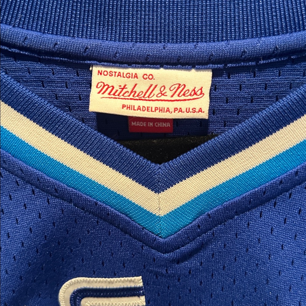Mitchell & Ness Blue Jays Jersey - Picture 4 of 7